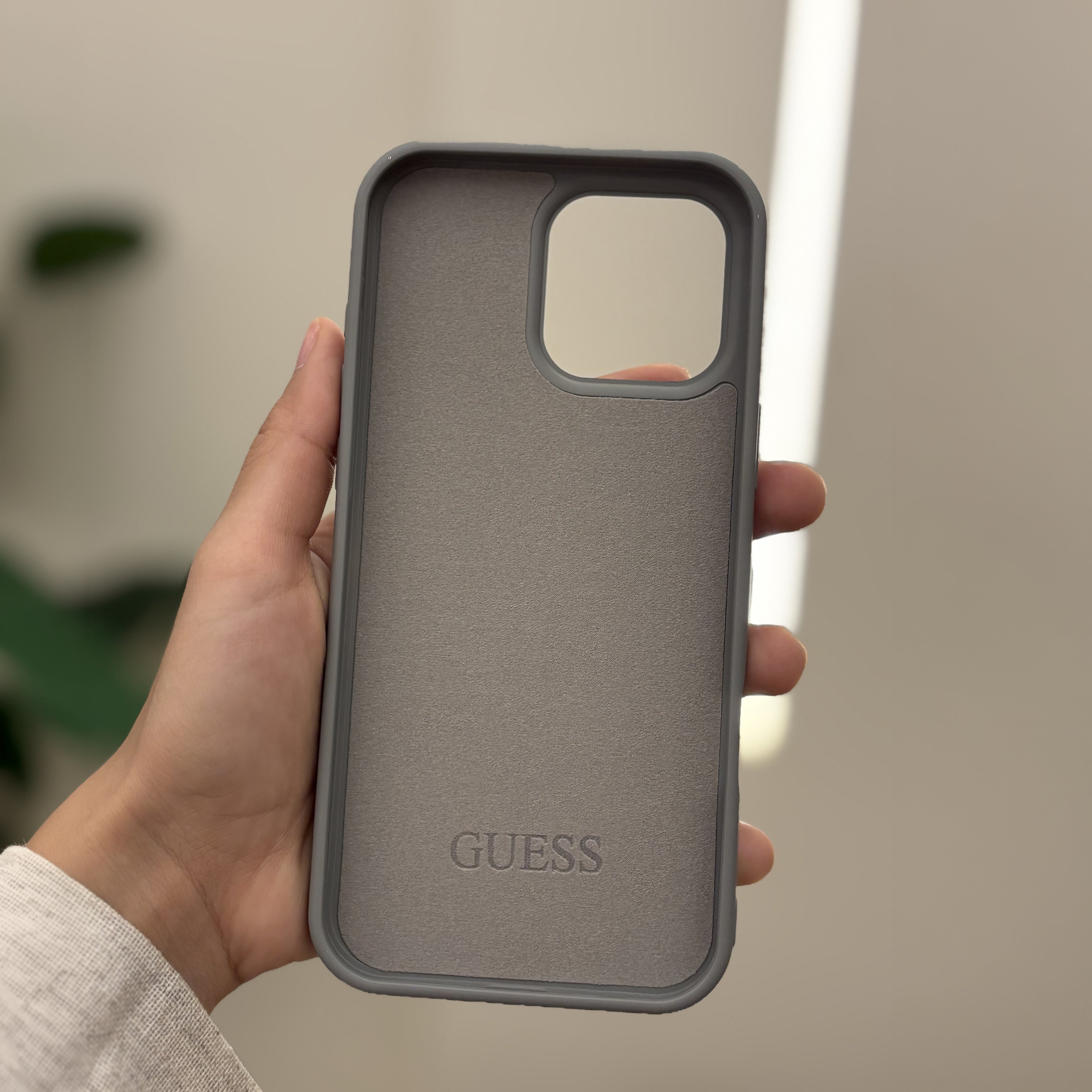 Guess Signature Edition