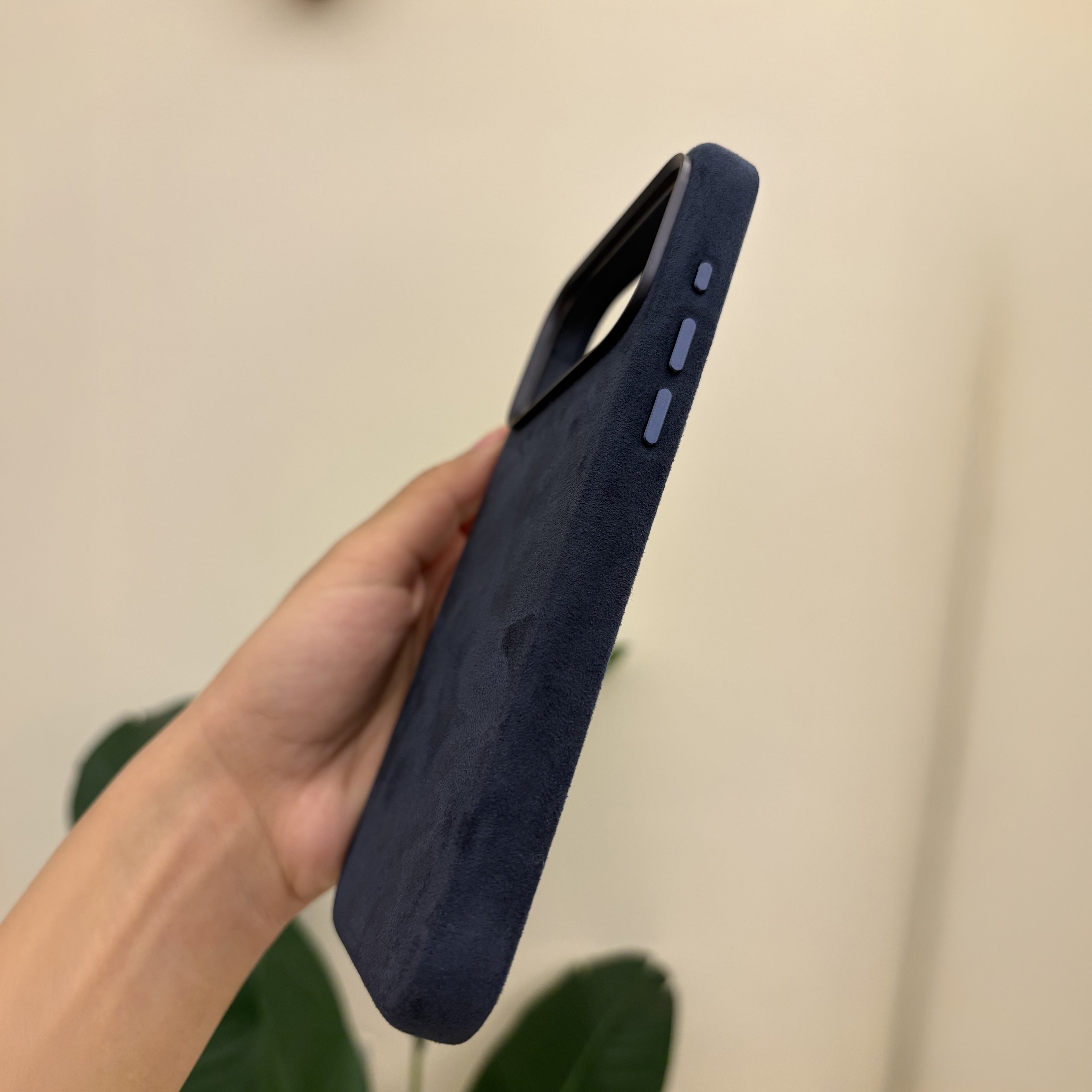 MTS VelvetShield MagSafe