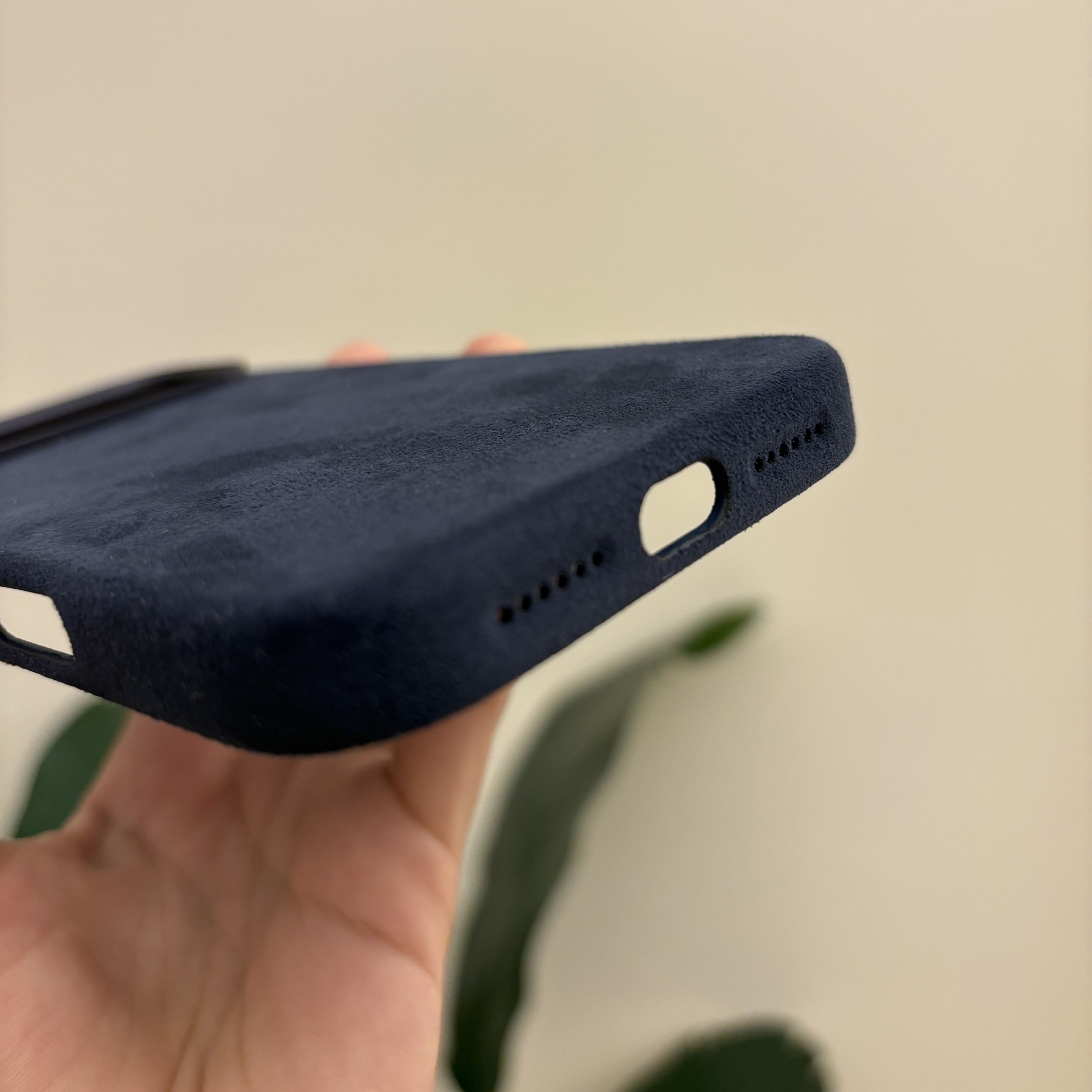 MTS VelvetShield MagSafe