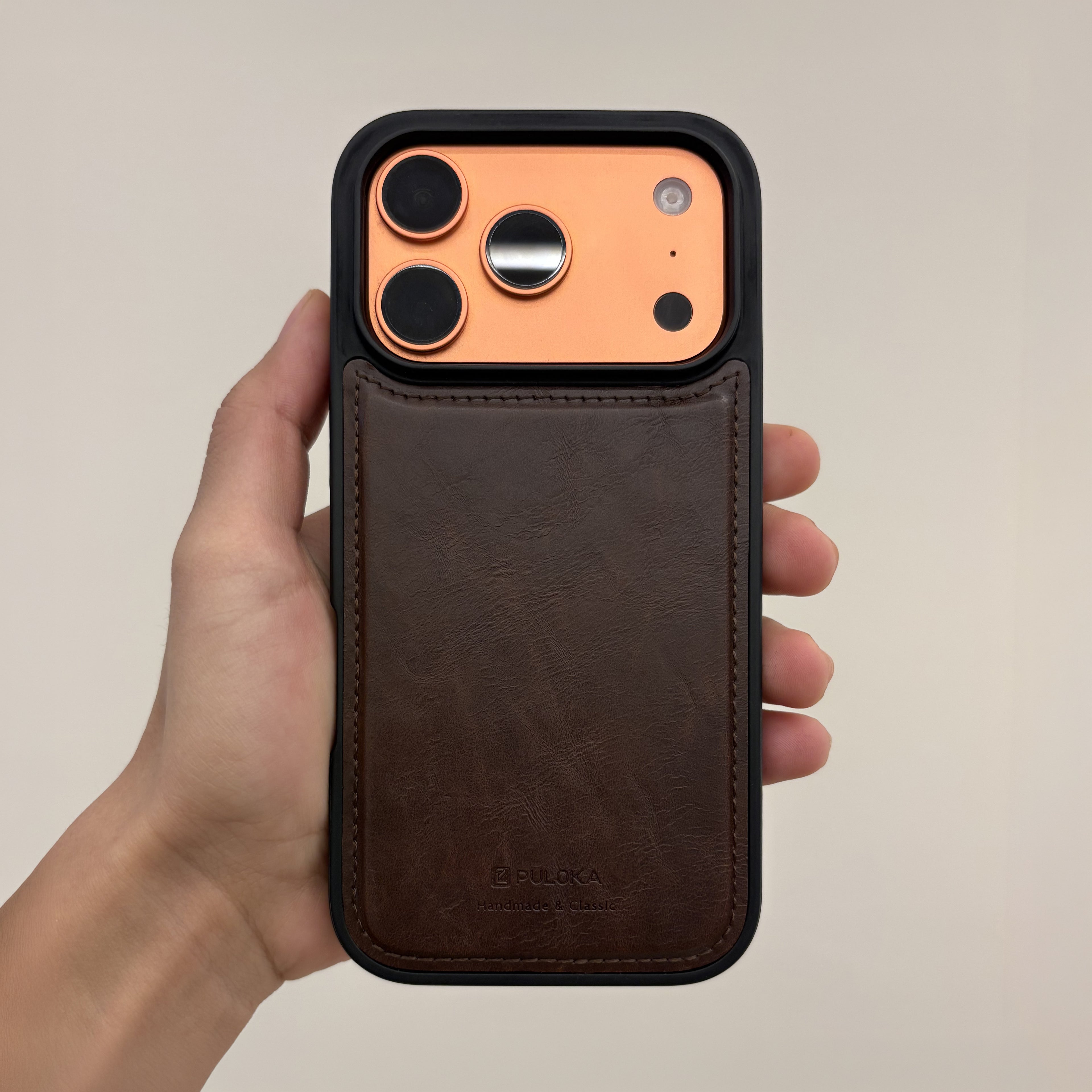 Puloka Classic Wallet MagSafe Case