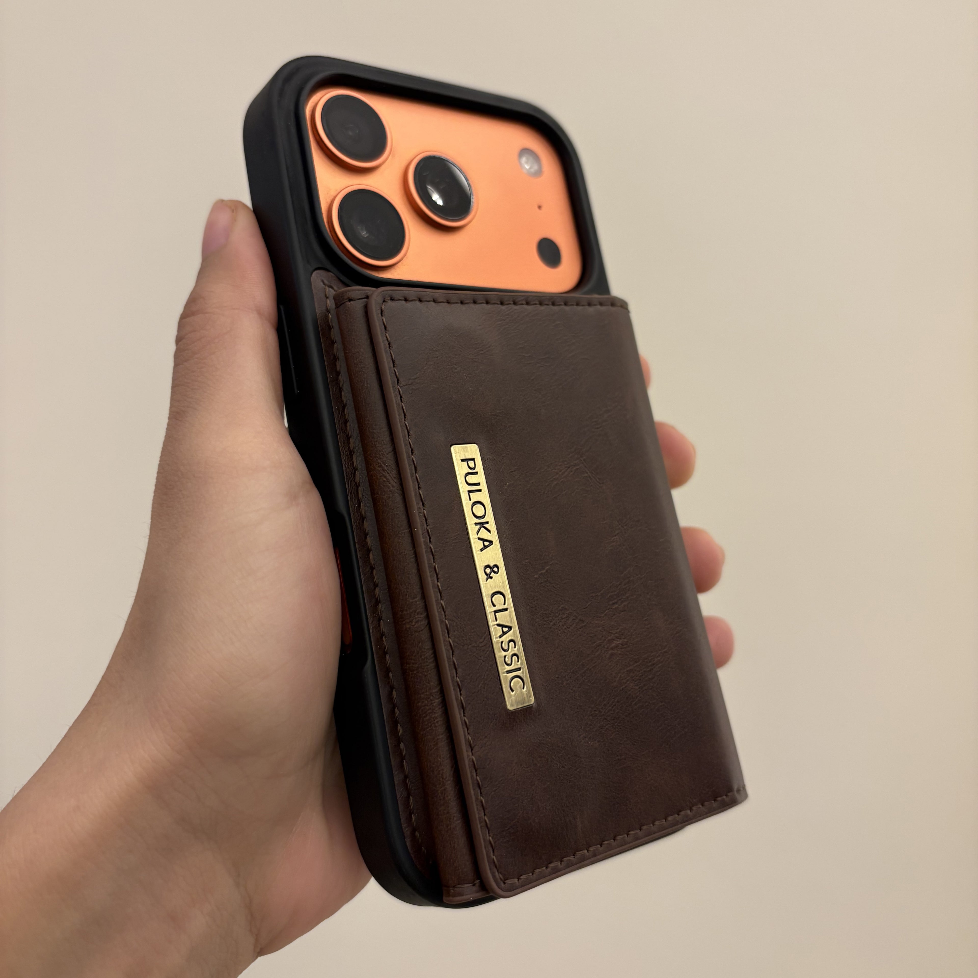 Puloka Classic Wallet MagSafe Case